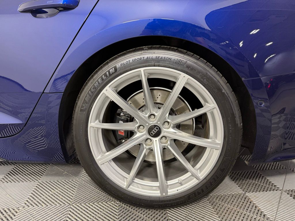 Thumbnail: 2023 Audi RS 5 - 12