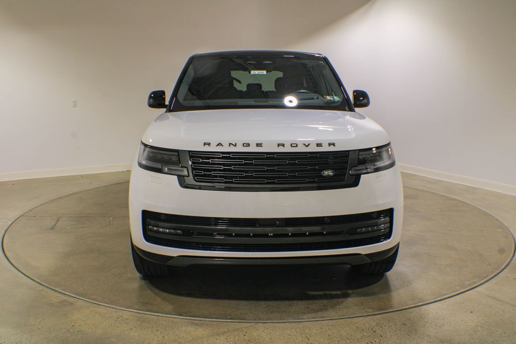 New 2026 White Land Rover P400 SE LWB 7 SEAT image 2