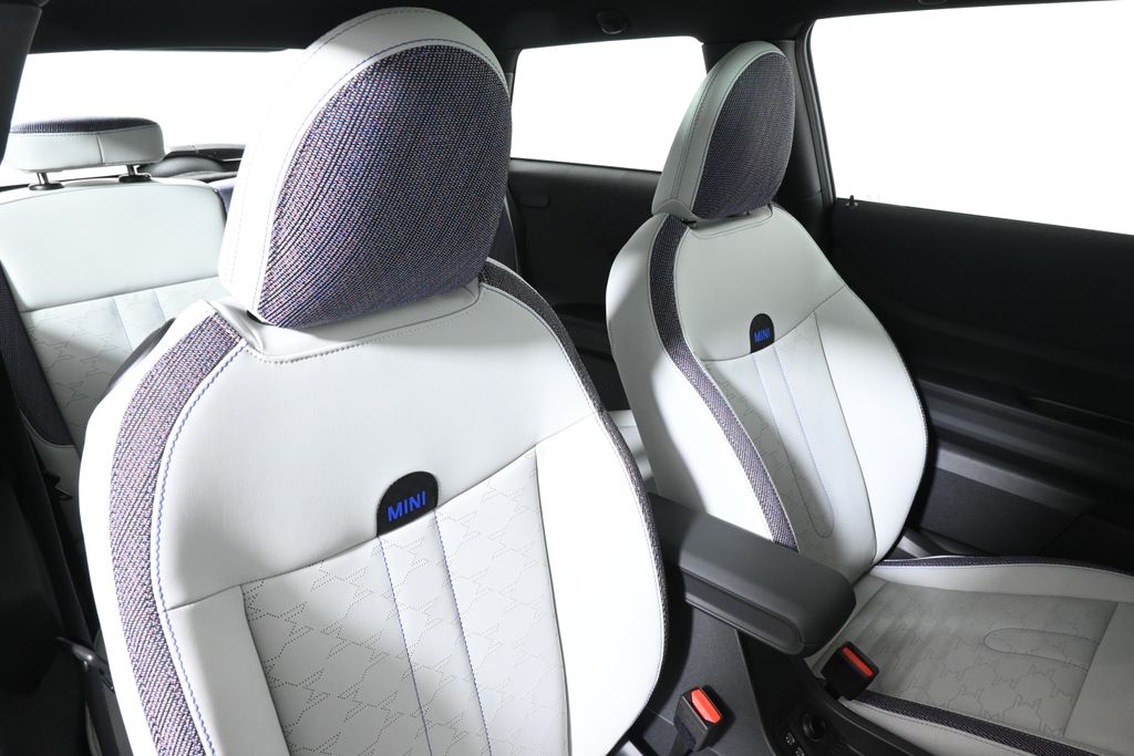 Thumbnail: 2026 MINI Cooper - 28