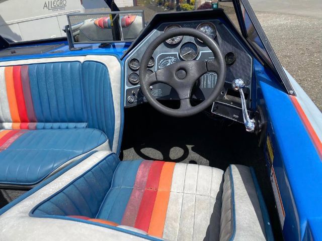 1987 Blue Malibu Skier 19ft