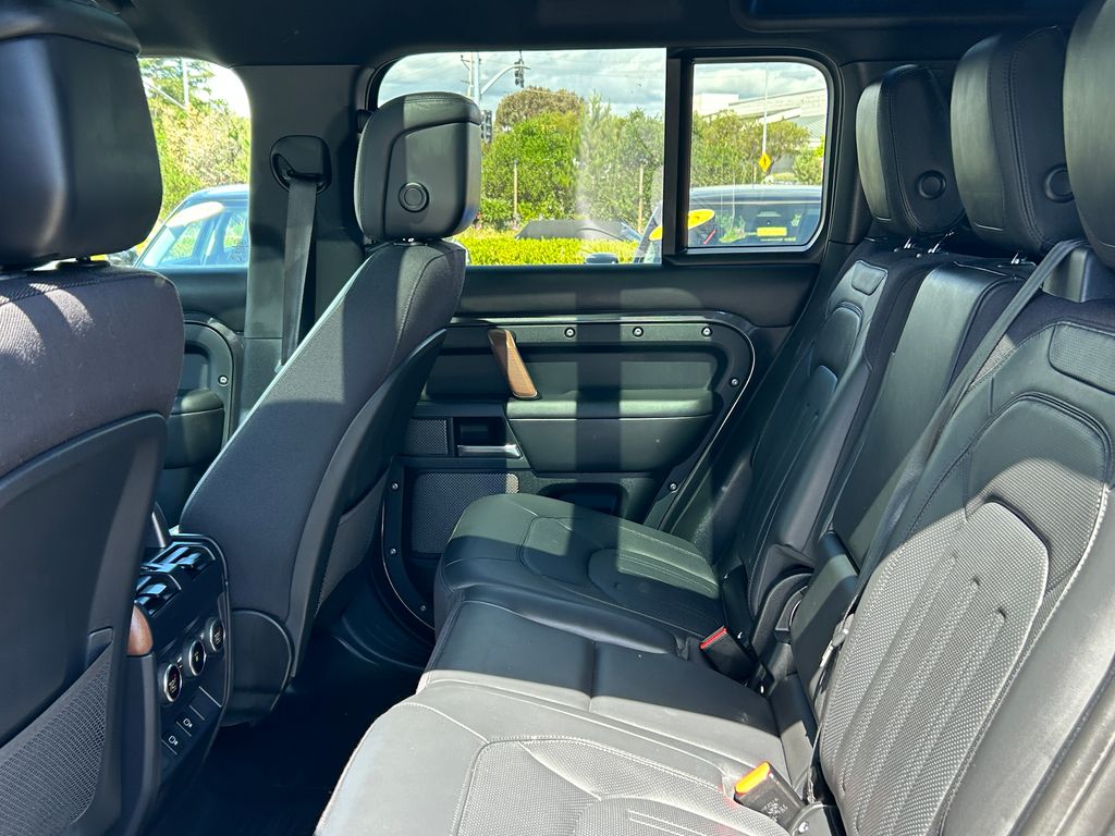 Thumbnail: 2023 Land Rover Defender - 30