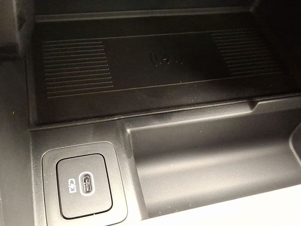 Thumbnail: 2026 Land Rover Range Rover Evoque - 13