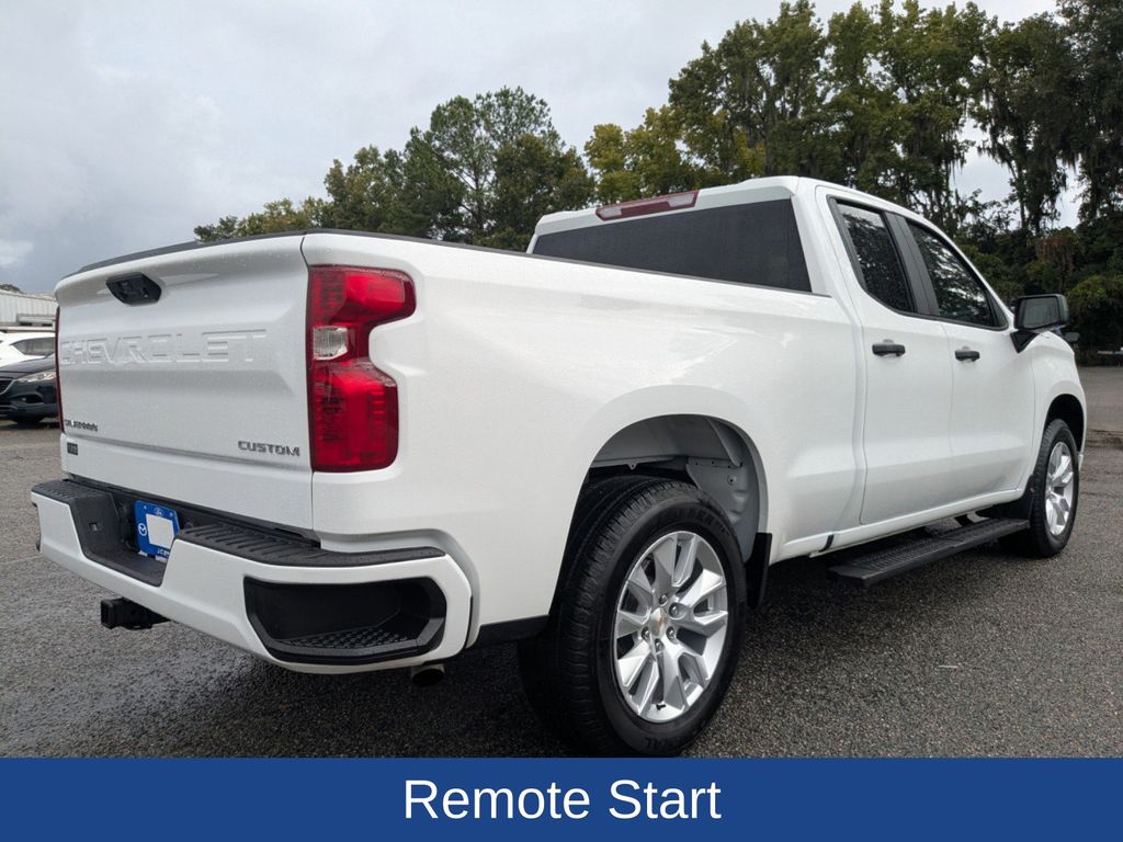 2025 Chevrolet Silverado 1500 2WD Double Cab Standard Bed Custom