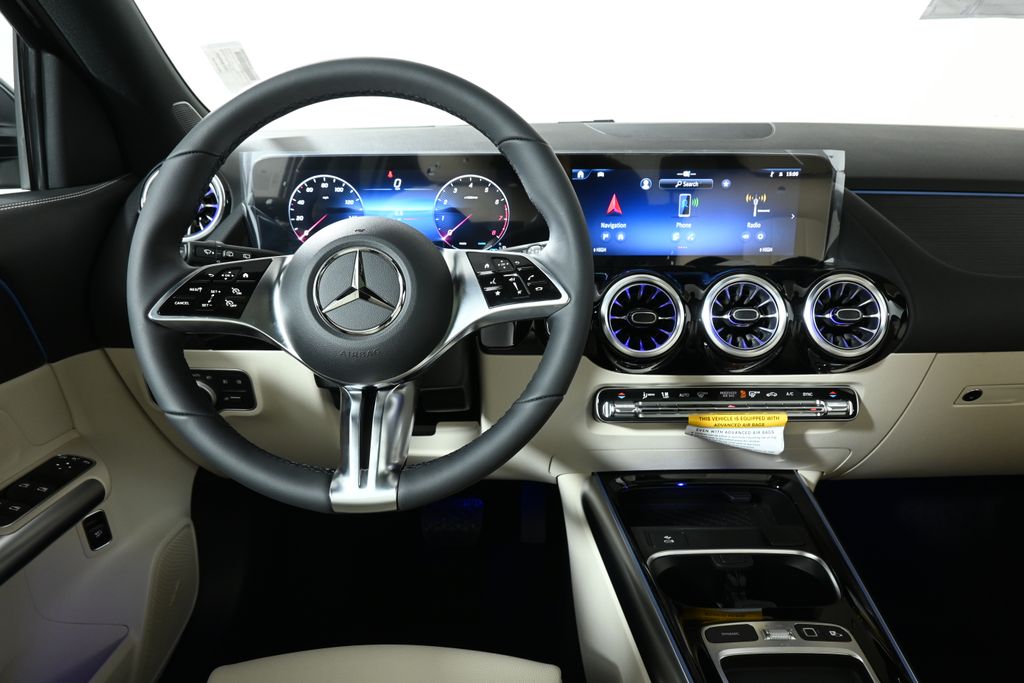 2025 Mercedes-Benz GLA 250 4MATIC 4