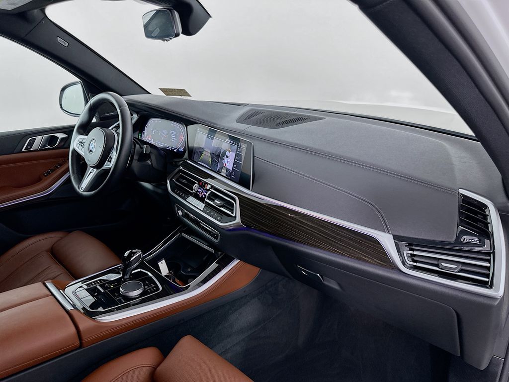 Thumbnail: 2023 BMW X5 - 30