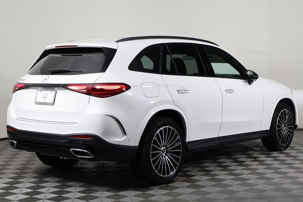 Thumbnail: 2026 Mercedes-Benz GLC - 2