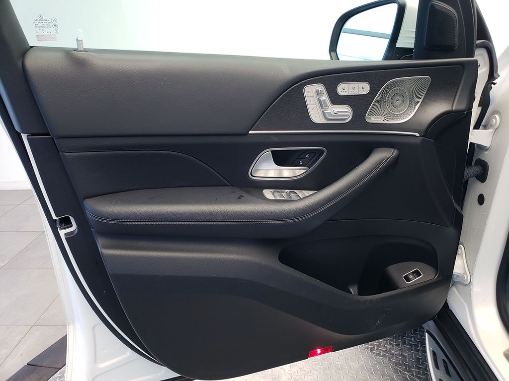 Thumbnail: 2023 Mercedes-Benz GLS - 11