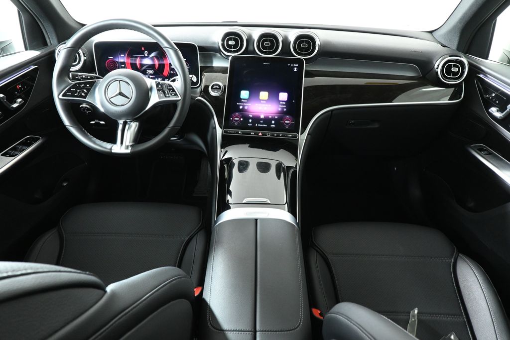 Thumbnail: 2025 Mercedes-Benz GLC - 4