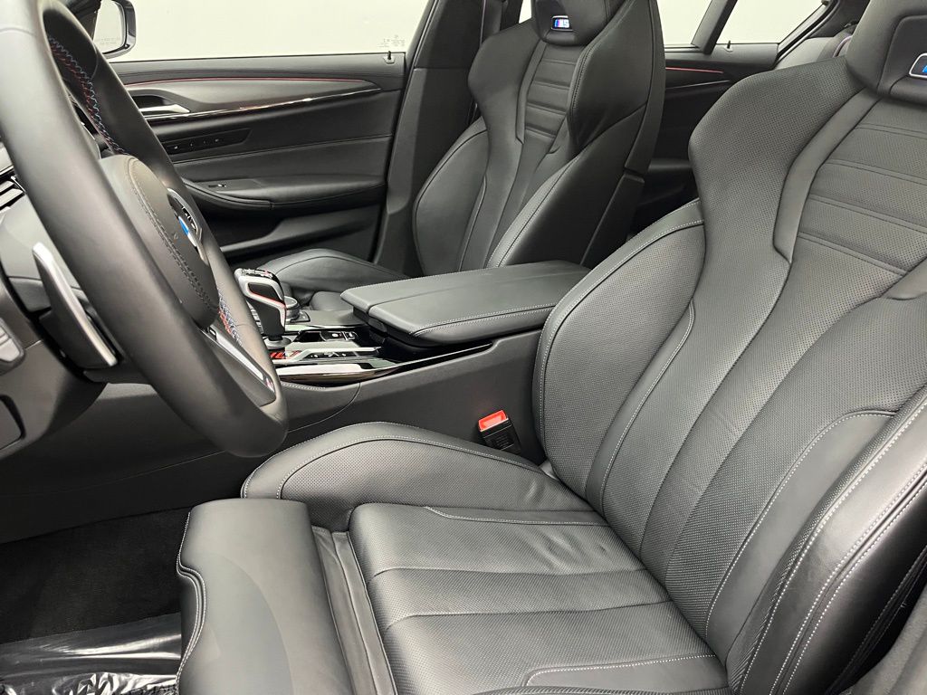 Thumbnail: 2021 BMW M5 - 5
