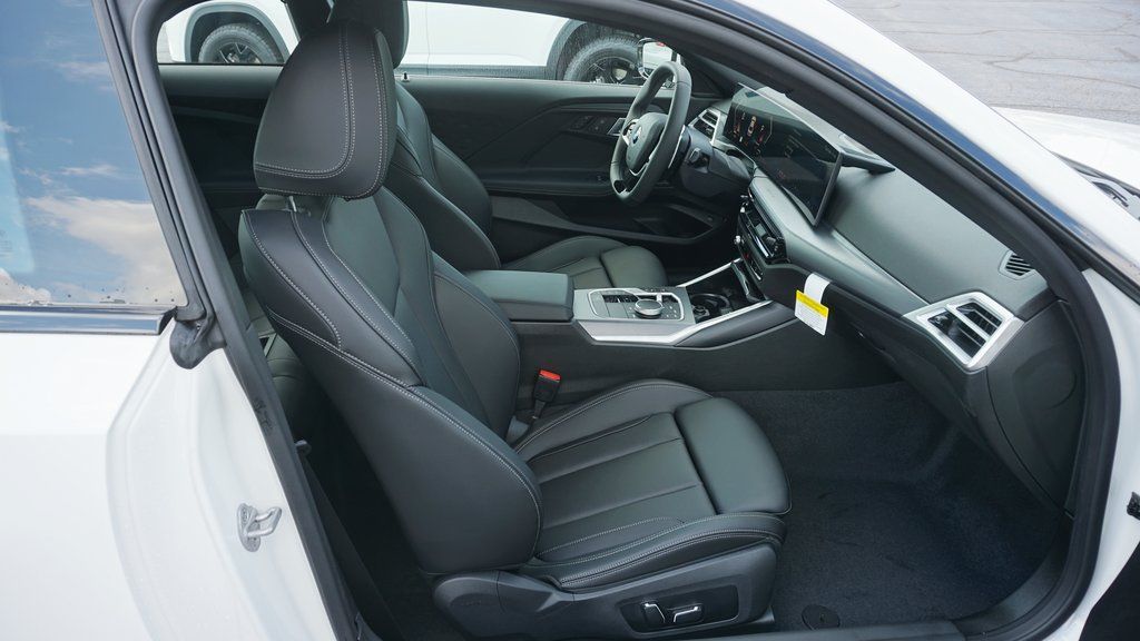 2025 BMW 2 Series 230i - Photo 8