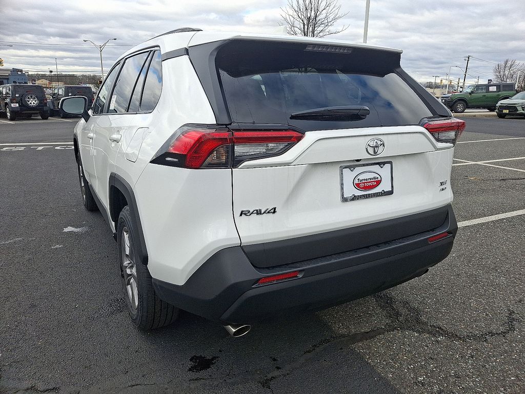 Thumbnail: 2025 Toyota RAV4 - 3