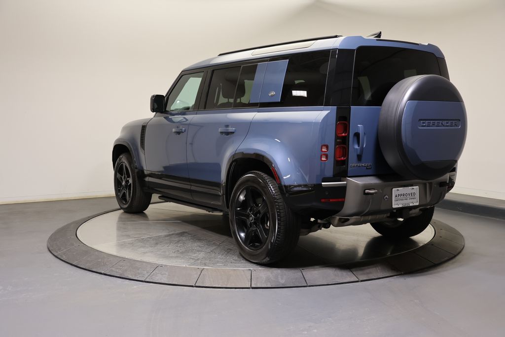 Thumbnail: 2022 Land Rover Defender - 3