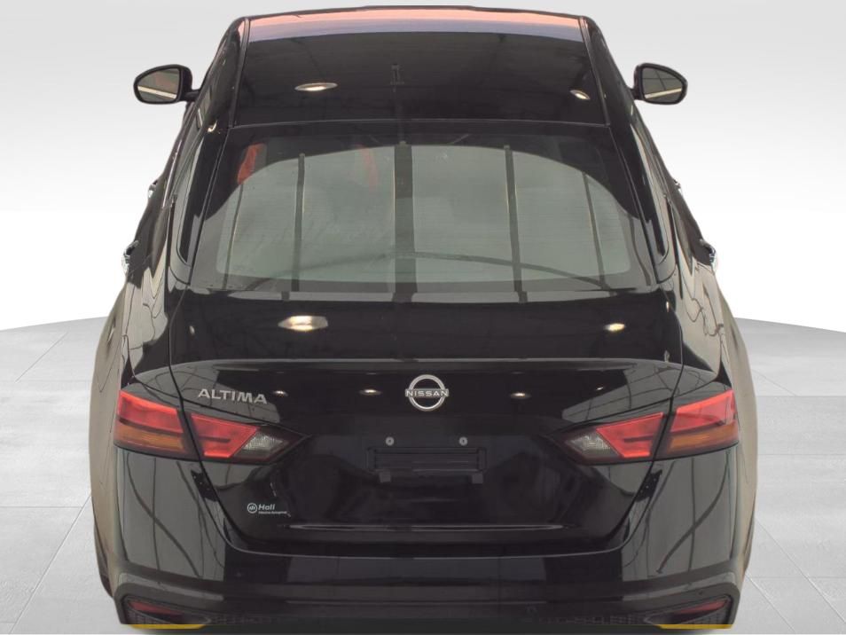 Used 2023 Black Nissan 2.5 S image 7