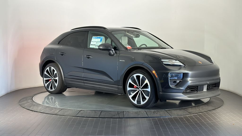 Thumbnail: 2025 Porsche Macan - 9