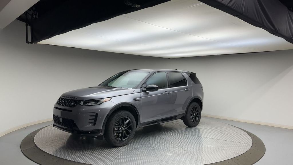 2025 Land Rover Discovery Sport SE 4