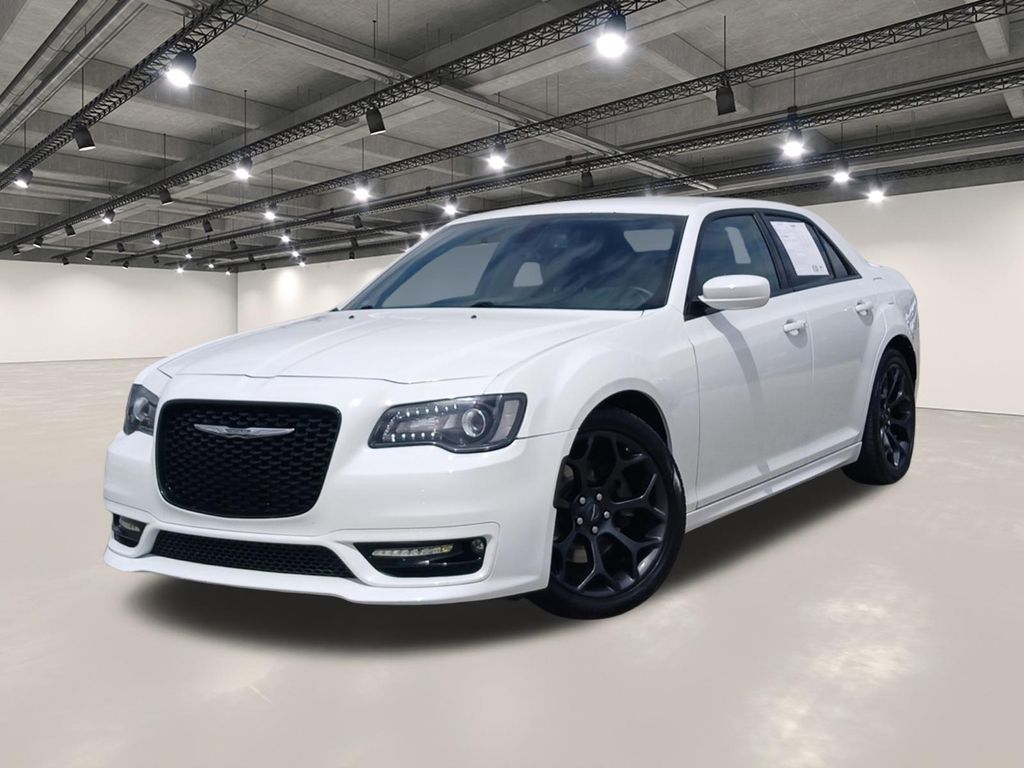 Bright White Clearcoat 2019 Chrysler 300 S RWD Sedan Rear-Wheel Drive 8-Speed Automatic