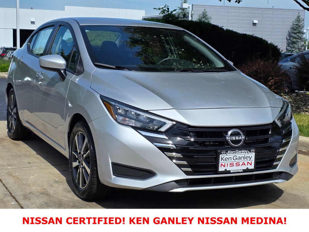 Brilliant Silver Metallic 2025 Nissan Versa SV FWD Sedan Front-Wheel Drive Continuously Variable Transmission