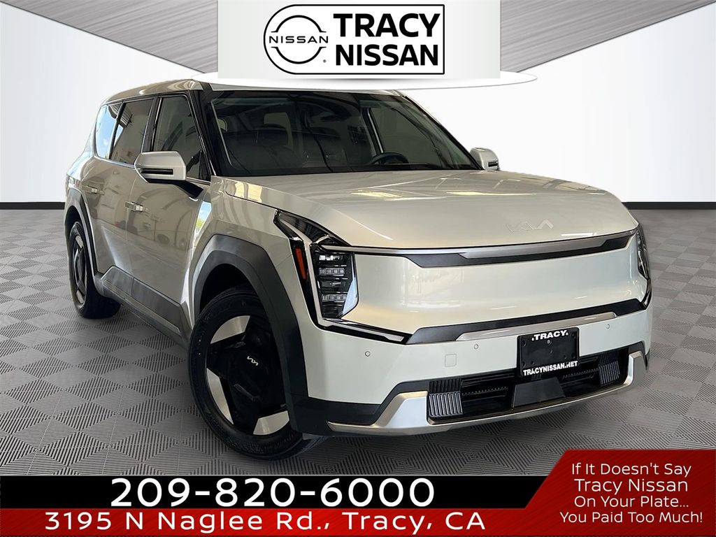 White (Ivory Silver) 2024 Kia EV9 SUV / Crossover Rear-Wheel Drive 1-Speed Automatic