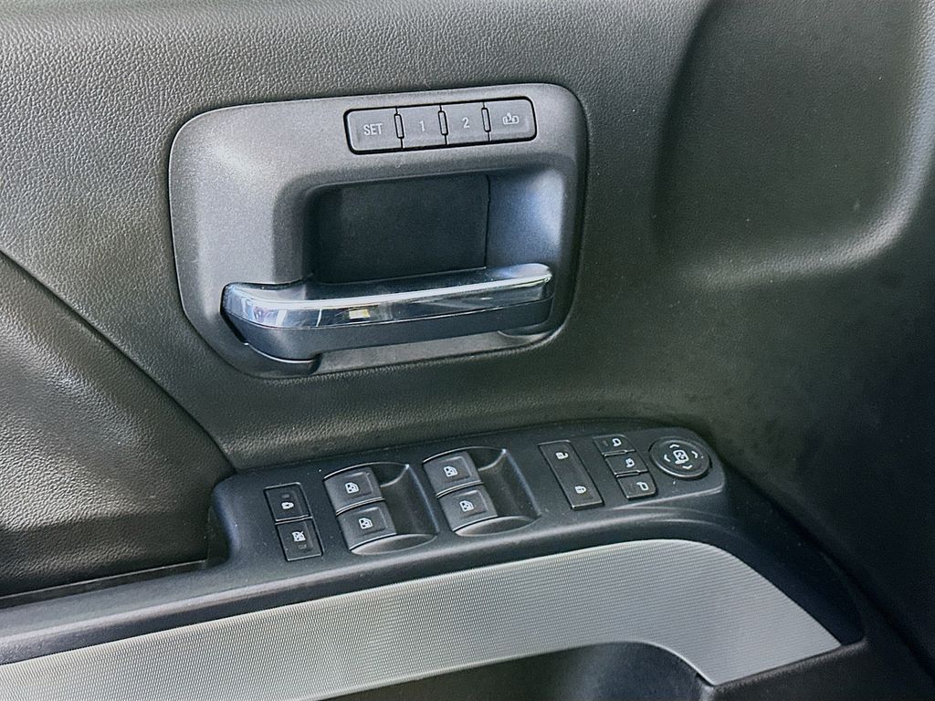 ChevroletSilverado 2500HD24