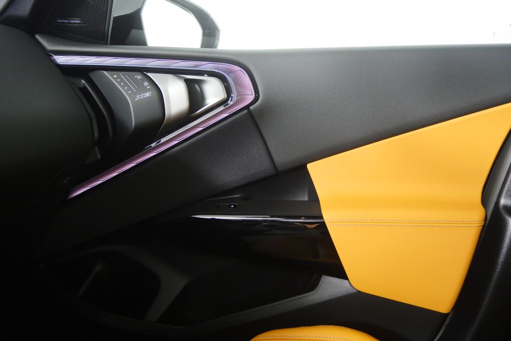 Thumbnail: 2026 BMW X3 - 25