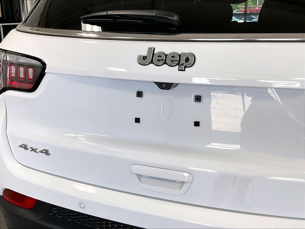 2023 Jeep Compass — photo 27