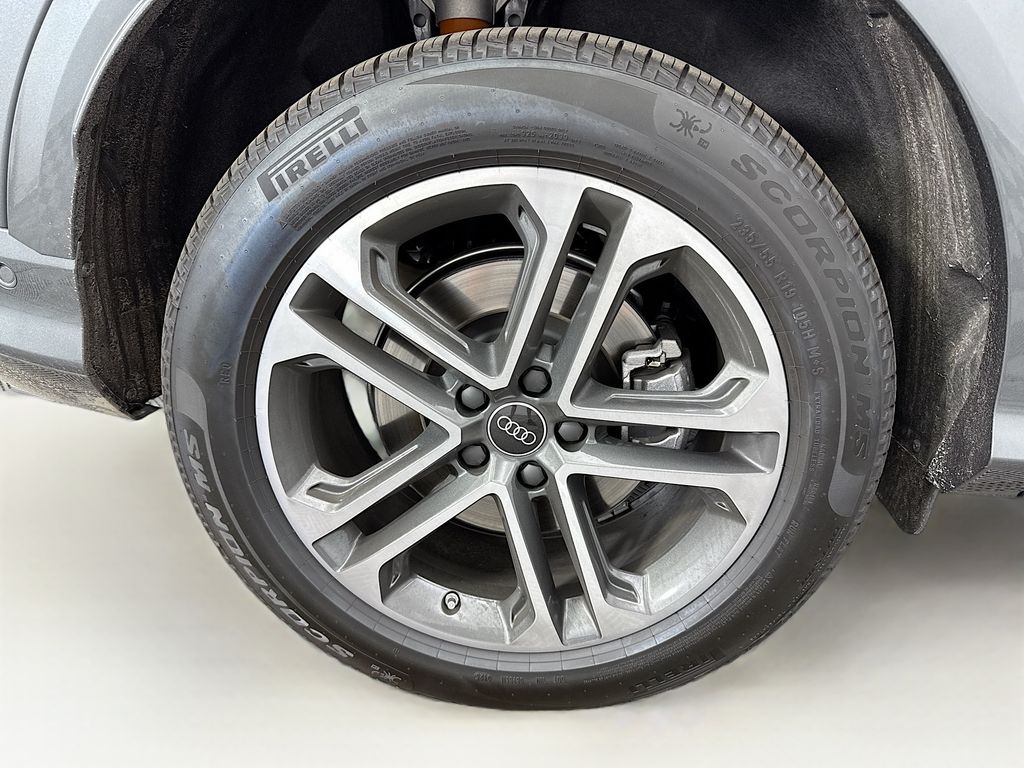 Thumbnail: 2025 Audi Q5 - 31