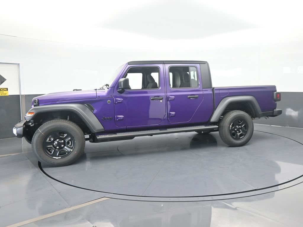 New 2026 Reign Jeep Sport image 2