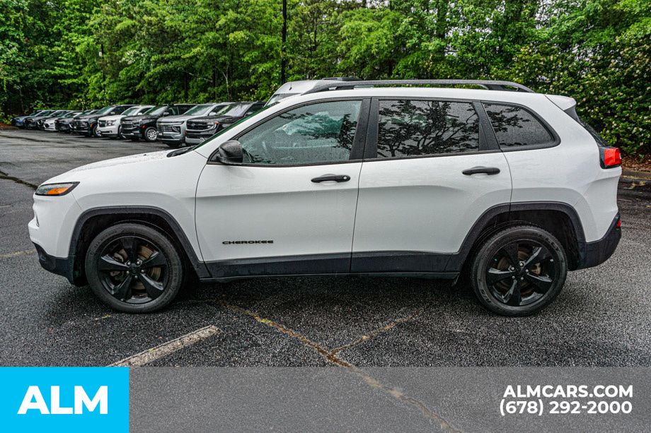 Used 2016 White Jeep Altitude image 7