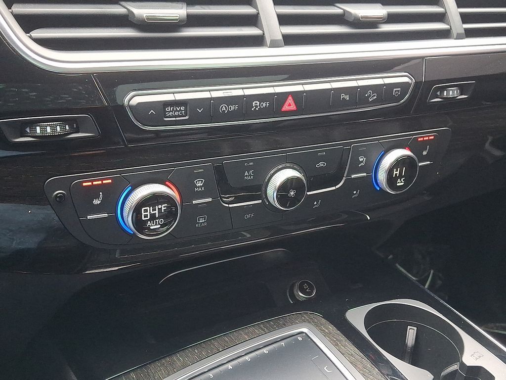 Thumbnail: 2019 Audi Q7 - 16