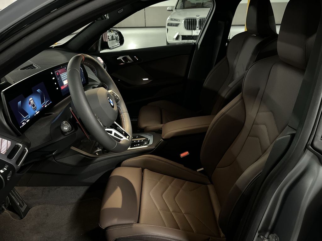 Thumbnail: 2025 BMW 2 Series - 11