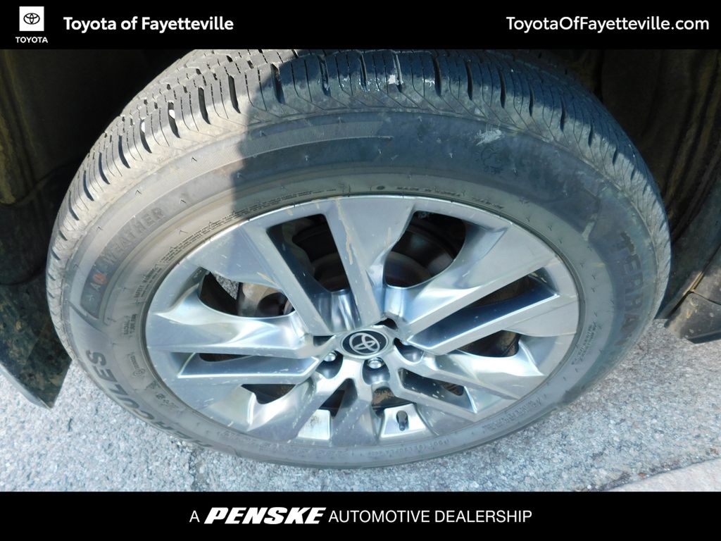 Thumbnail: 2021 Toyota RAV4 - 7