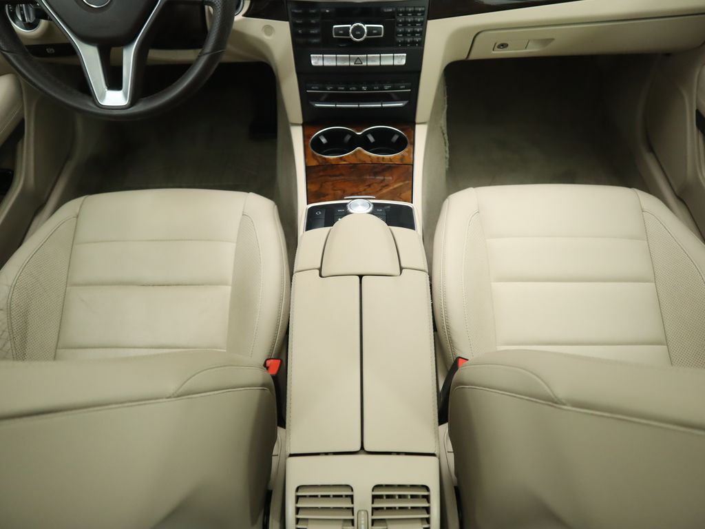 Thumbnail: 2014 Mercedes-Benz E-Class - 17