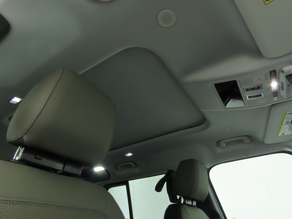 Thumbnail: 2026 Land Rover Defender - 20