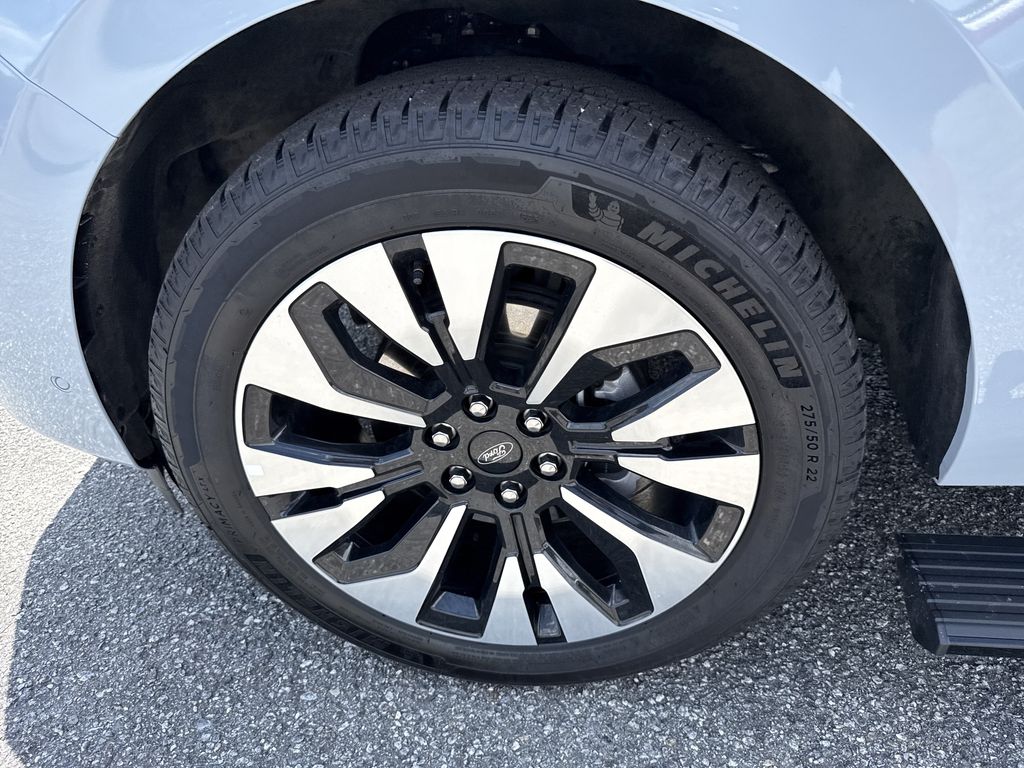 Used 2025 Ford Expedition SUV
