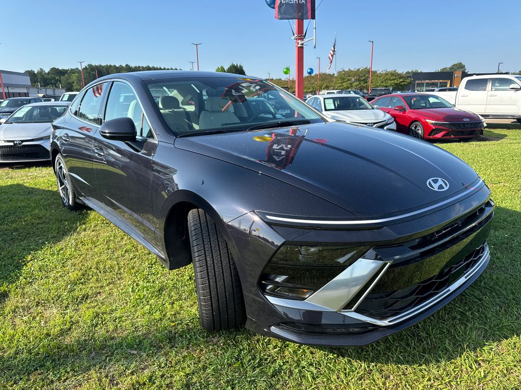 2025 Hyundai Sonata SEL Convenience photo 2