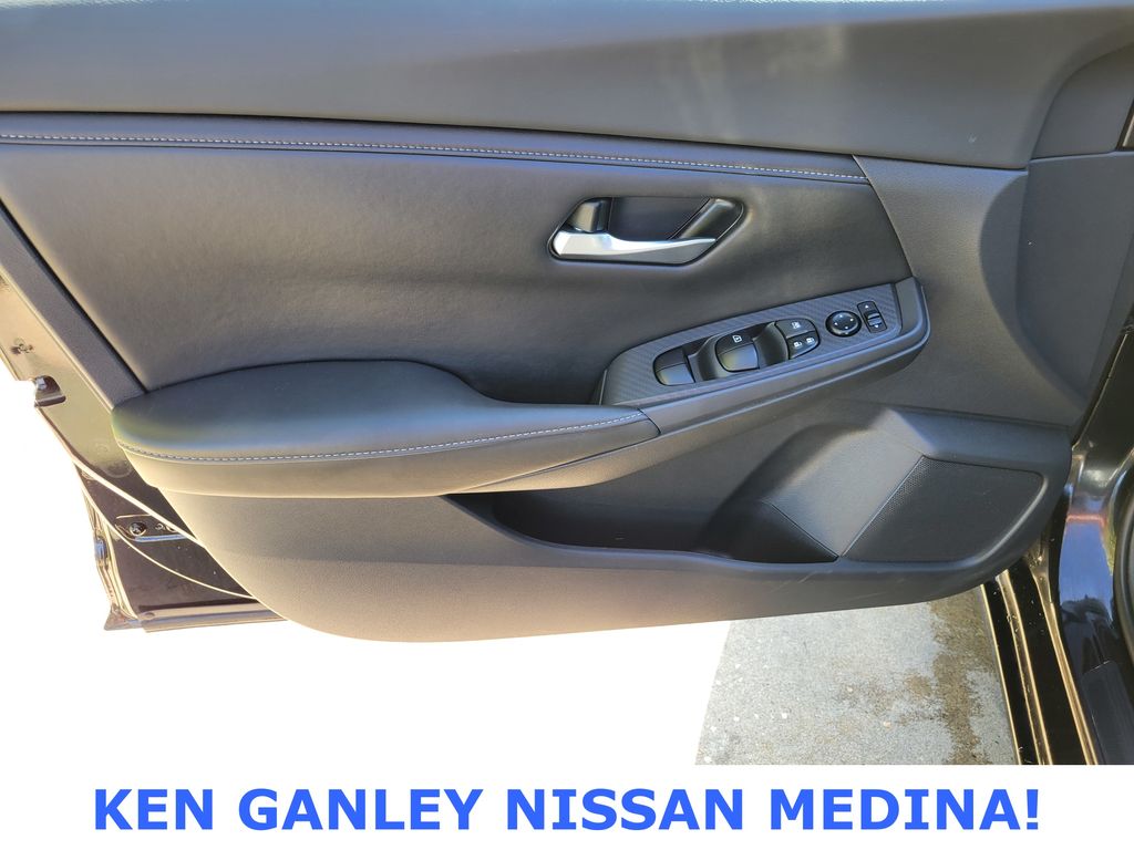 2023 Nissan Sentra SV photo