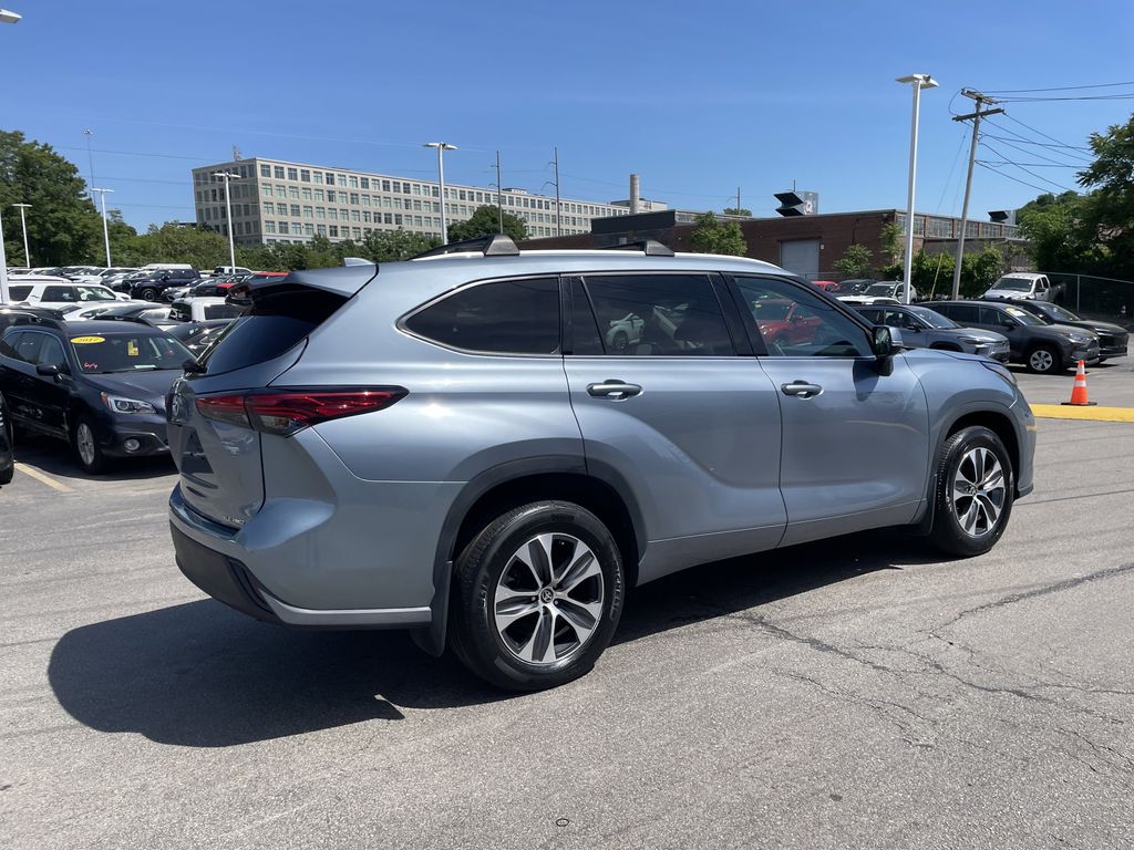 Used 2022 Toyota Highlander SUV