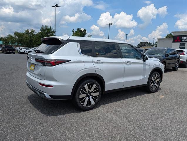 Used 2025 Mitsubishi Outlander SUV