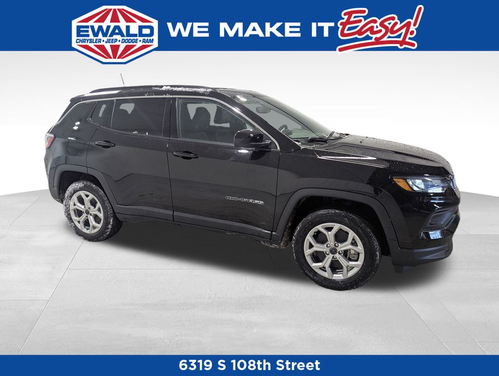 2025 Jeep Compass Latitude photo