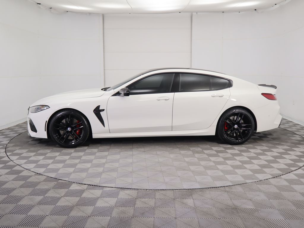 Thumbnail: 2023 BMW M8 - 8