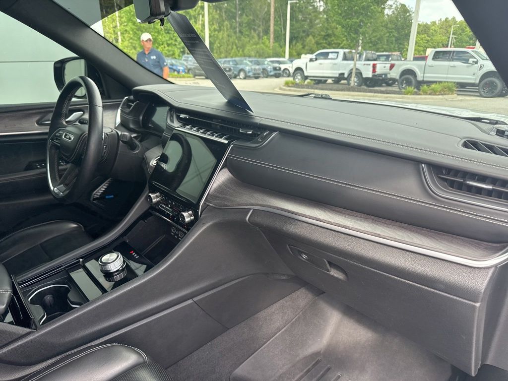 2022 Jeep Grand Cherokee L Overland 4x2