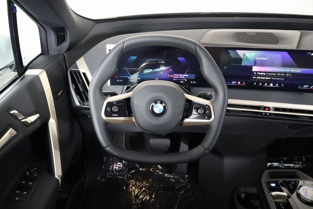 Thumbnail: 2026 BMW iX - 3