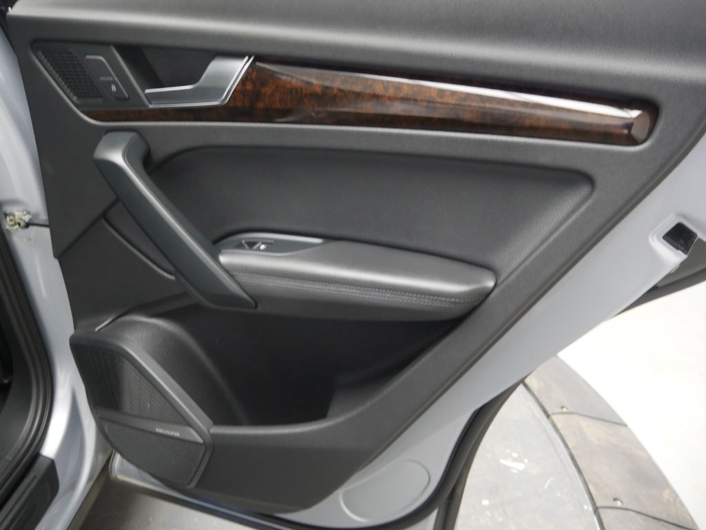 Thumbnail: 2018 Audi Q5 - 26