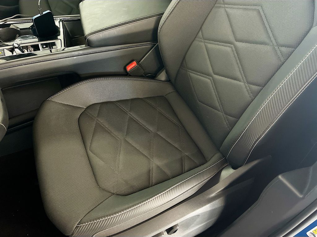 2024 Volkswagen Atlas Cross Sport SE w/Tech - Photo 19