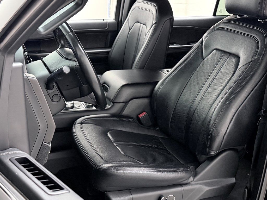 Thumbnail: 2019 Ford Expedition - 31