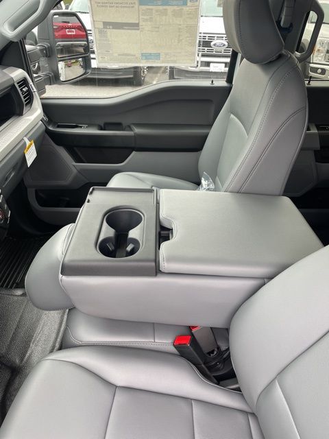 2025 Ford F-450 Chassis XL