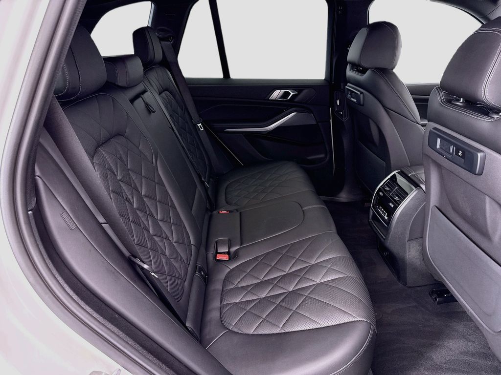 Thumbnail: 2023 BMW X5 - 21
