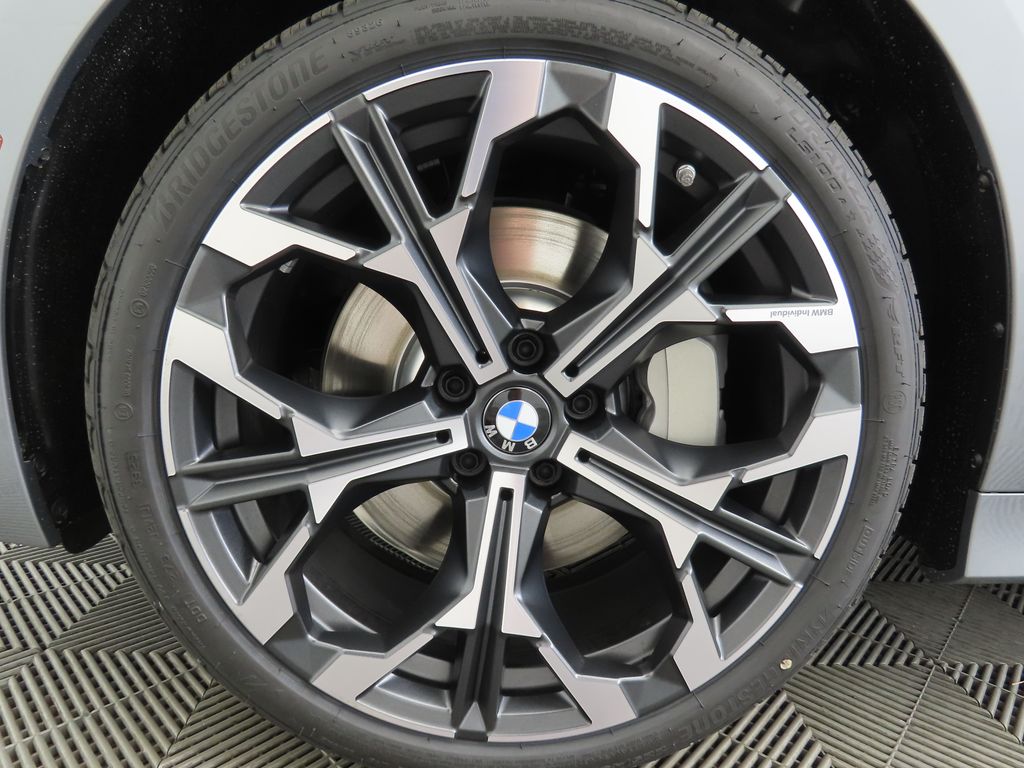 Thumbnail: 2026 BMW 3 Series - 30