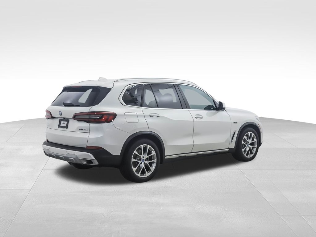 Thumbnail: 2023 BMW X5 - 5
