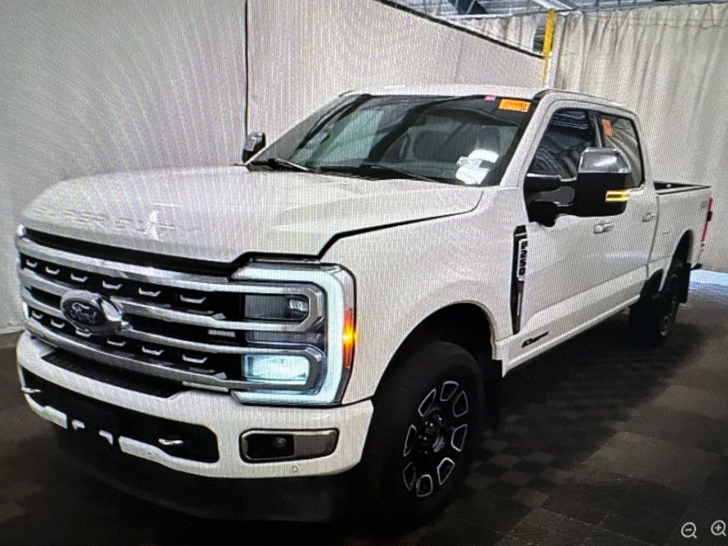 White 2023 Ford F-250 Super Duty Pickup Truck Four-Wheel Drive Automatic